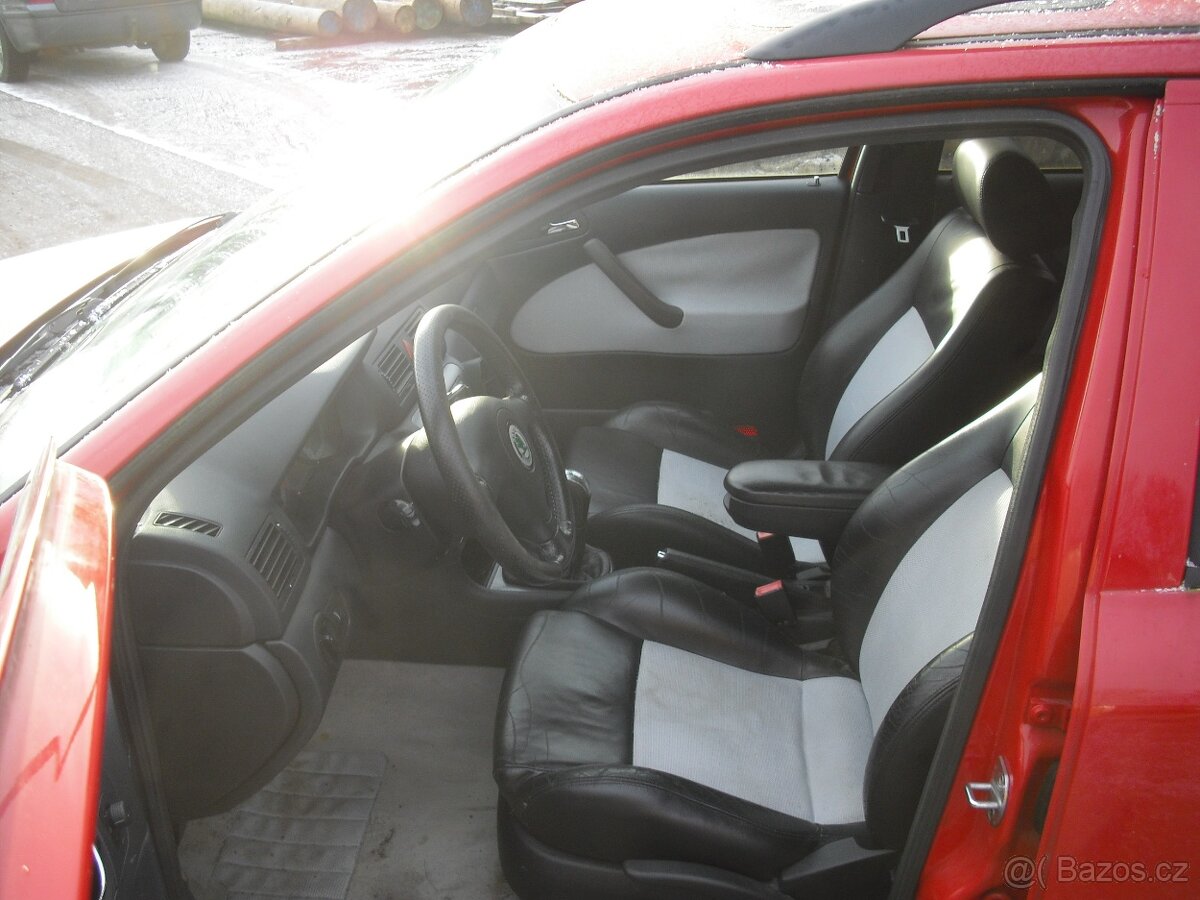 Skoda Octavia RS1 Kombi - 8