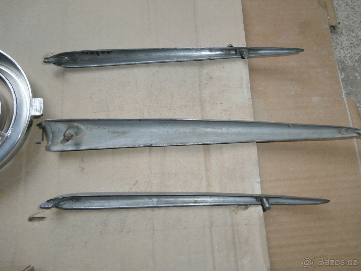 Fiat 600,600D znak předního čela - 8