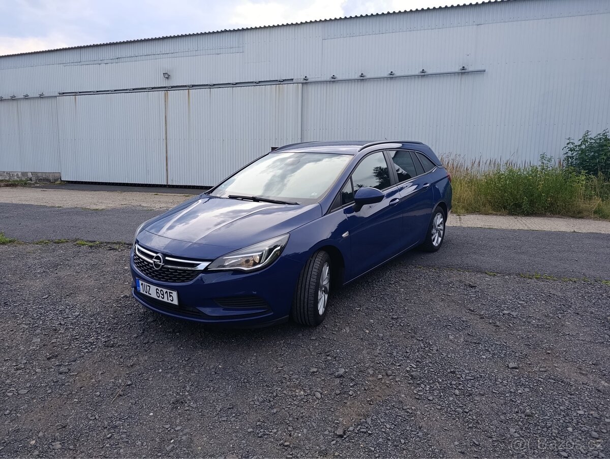 Opel Astra K Sports Tourer 1.6 CDTI 81 kW – stav jako nový - 8