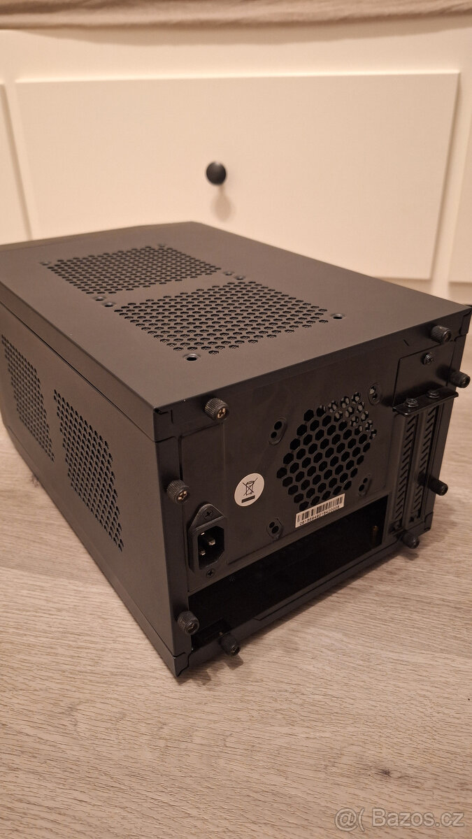 Počítačová skříň Sharkoon C10 - 8