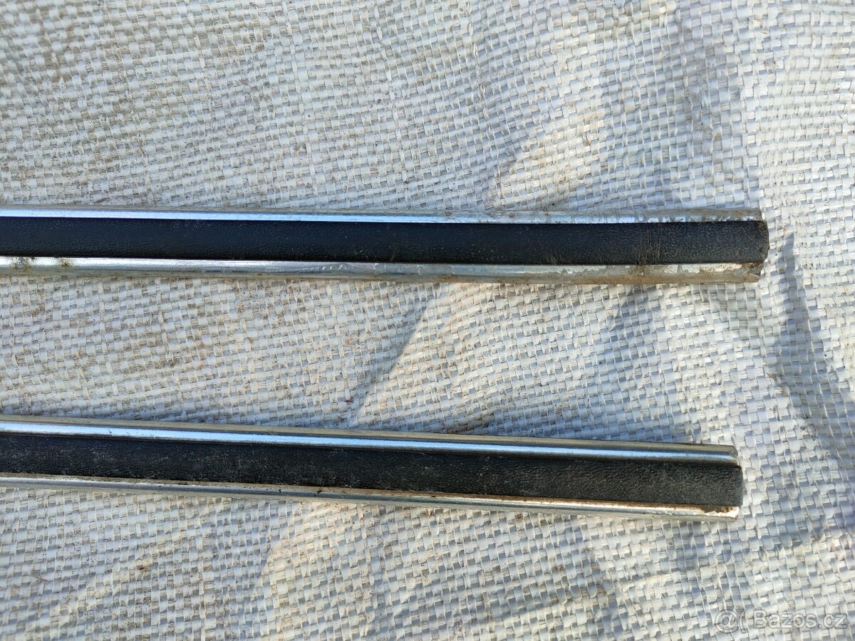 Camaro 2. generace - original lišty na přední blatniky - 8