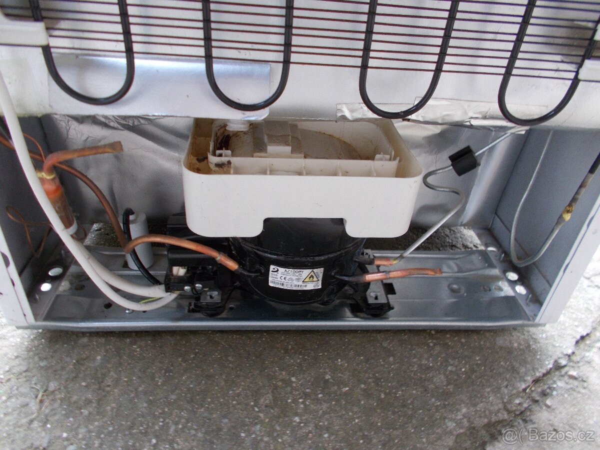 lednice s mrazákem - 8