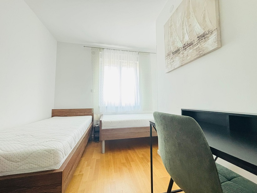 Chorvátsko-Trojizbový zariadený apartmán s bazénom - 8