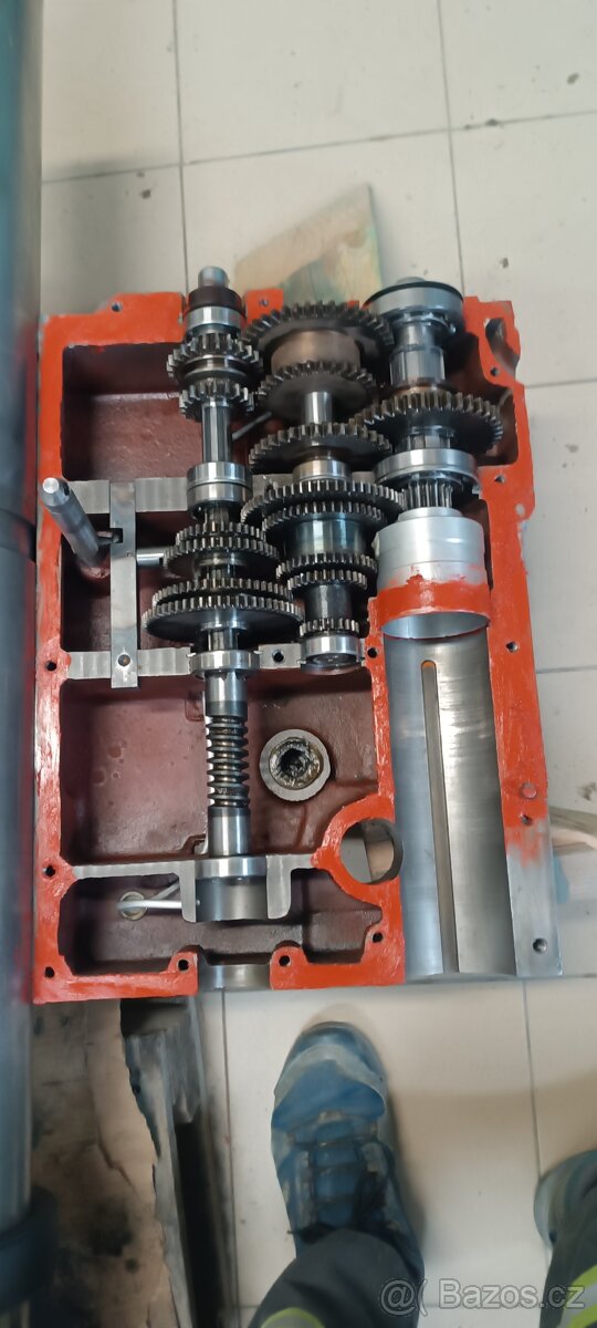 Sloupova vrtačka VS32 B - 8