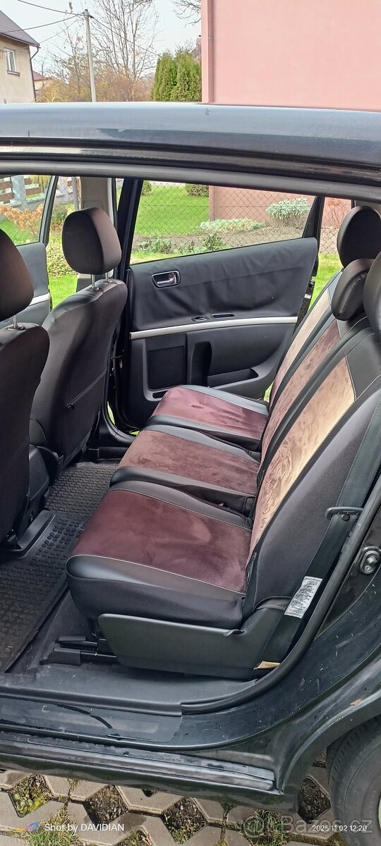 Toyota Corolla Verso 2,2 D 2006, 101 kW - 8