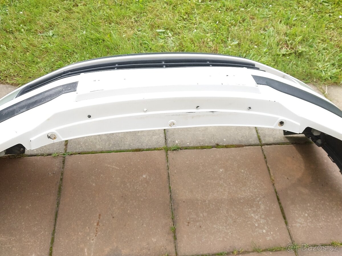 Škoda Octavia 2 – Nárazník přední - 8