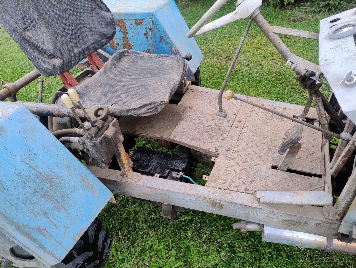 Malotraktor domací výroby s hydralikou - 8