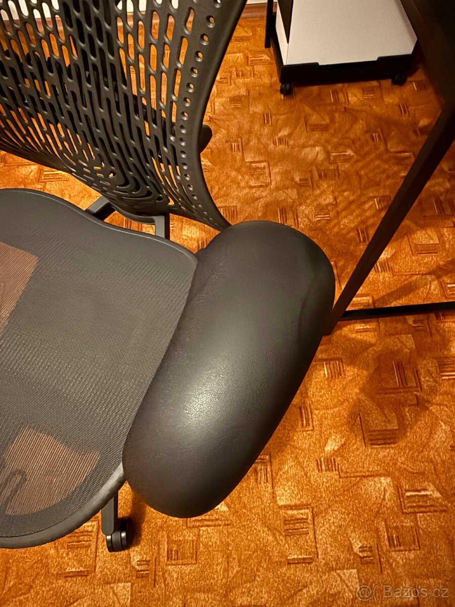 HermanMiller MIRRA 9 let záruka - 8
