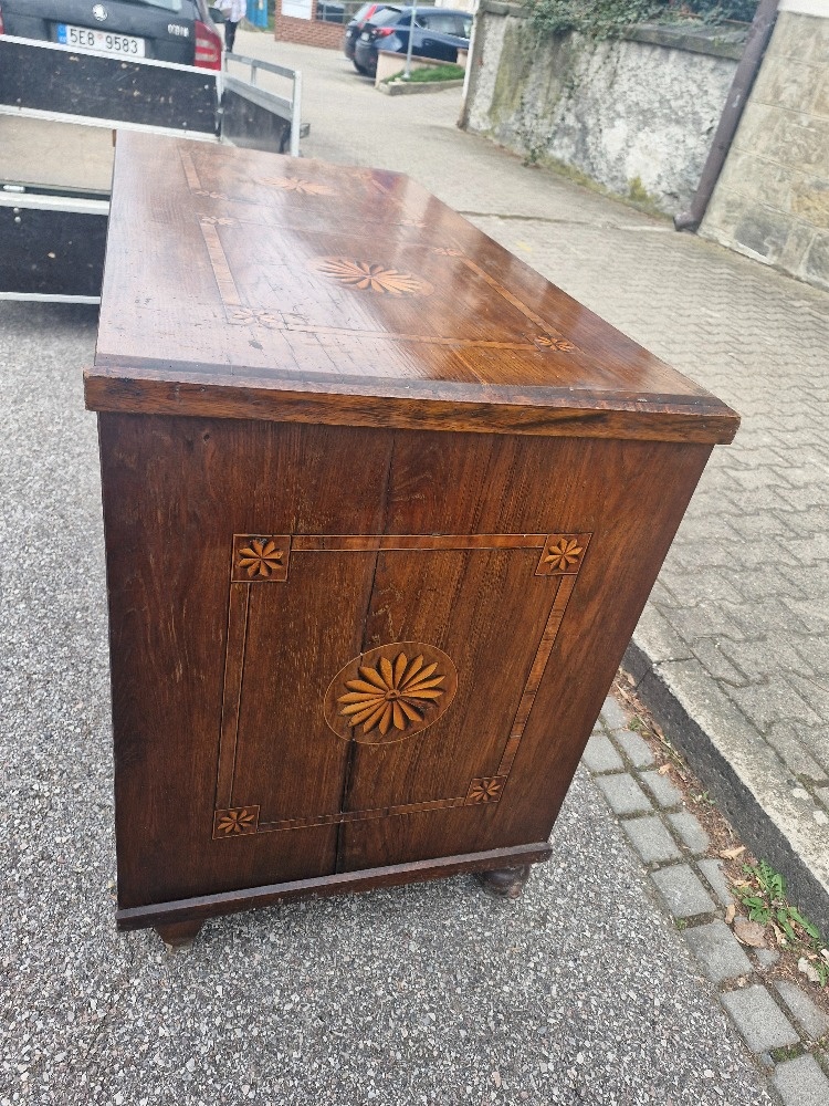 Komoda, malovana truhla, intarzovany pribornik - 8