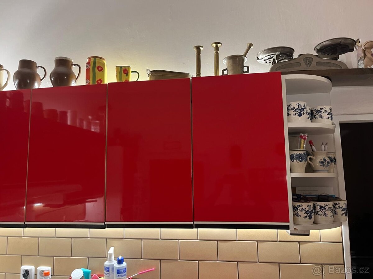 Kuchyňská linka červený lesk - 8