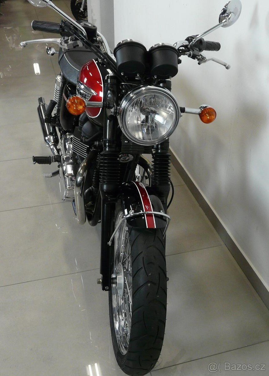 Triumph Bonneville T 100 - 8