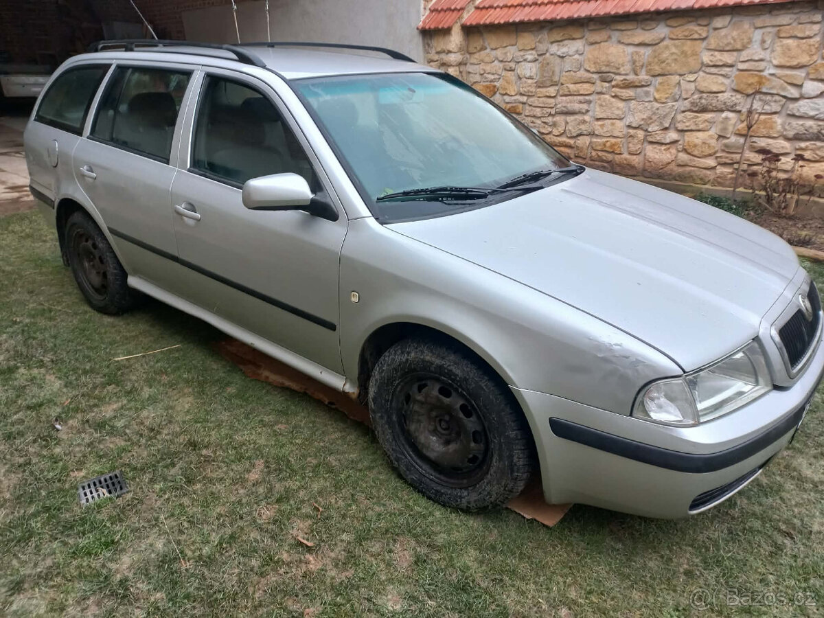 Škoda Octavia Combi I 66kW - 8