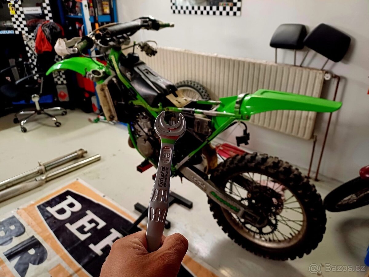 Kawasaki KX 125 - 8