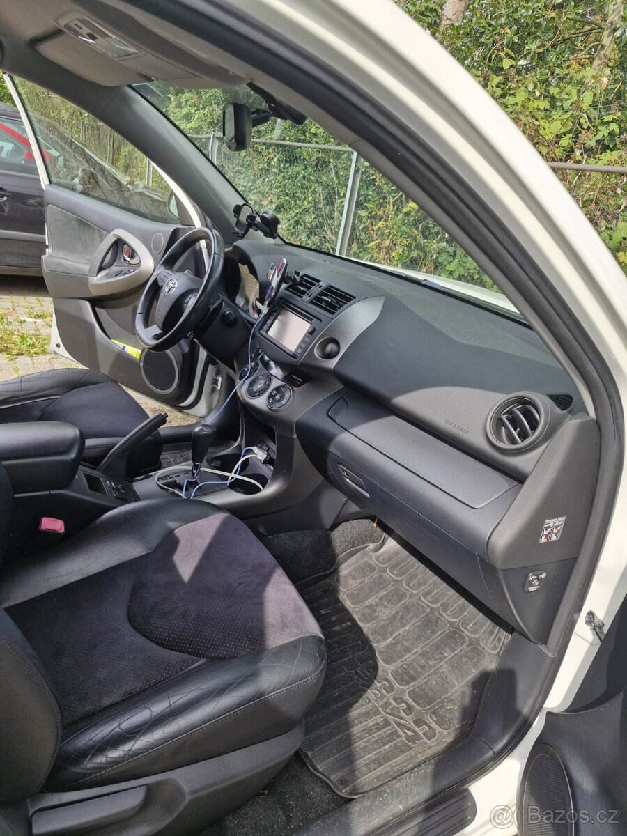 Toyota Rav4, 2.2 D-4D 4x4 (110 KW) - 8