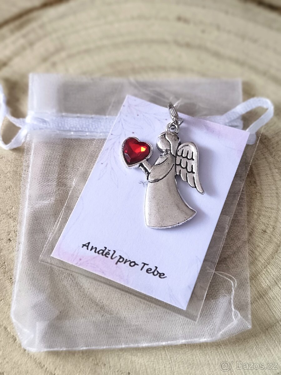 Anděl držící kamínkové srdce..... pro Tebe - 8