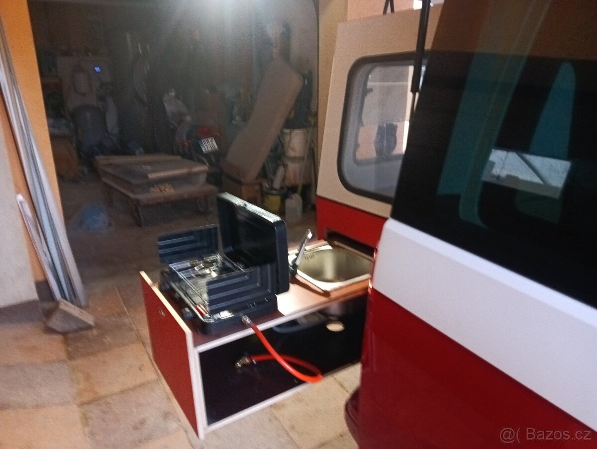 Obytná vestavba - 8