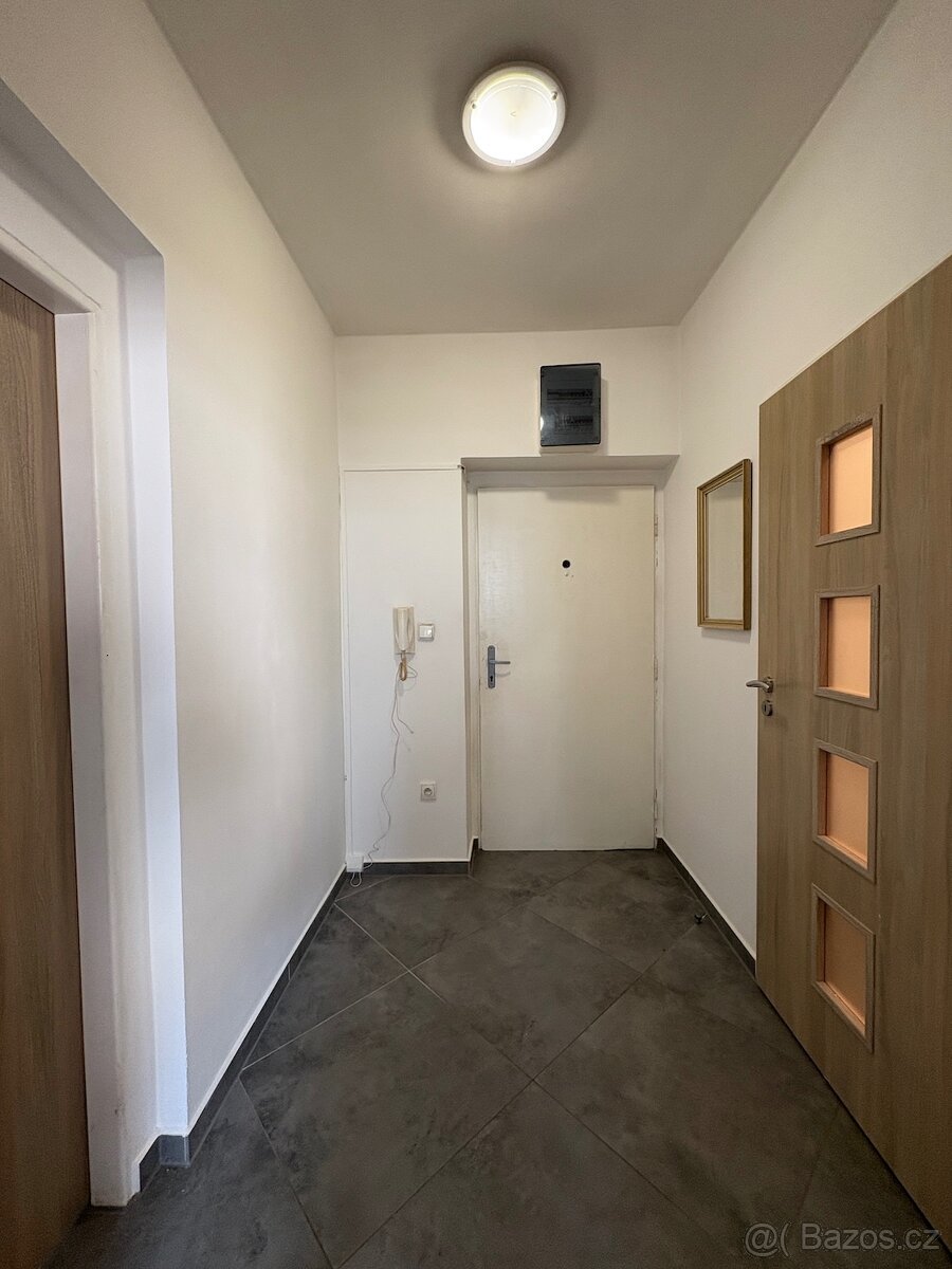 Pronájem bytu o velikosti 38 m2 1+1 Rumburk, Lužické nám. - 8