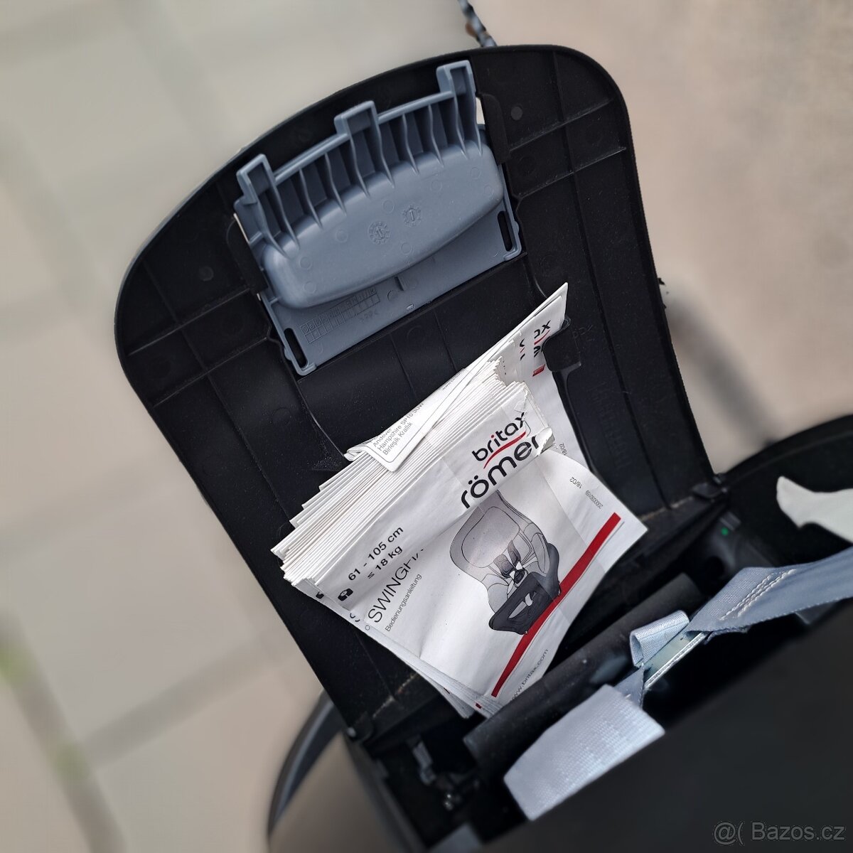 Autosedačka Britax Römer Swingfix M i-Size - 8
