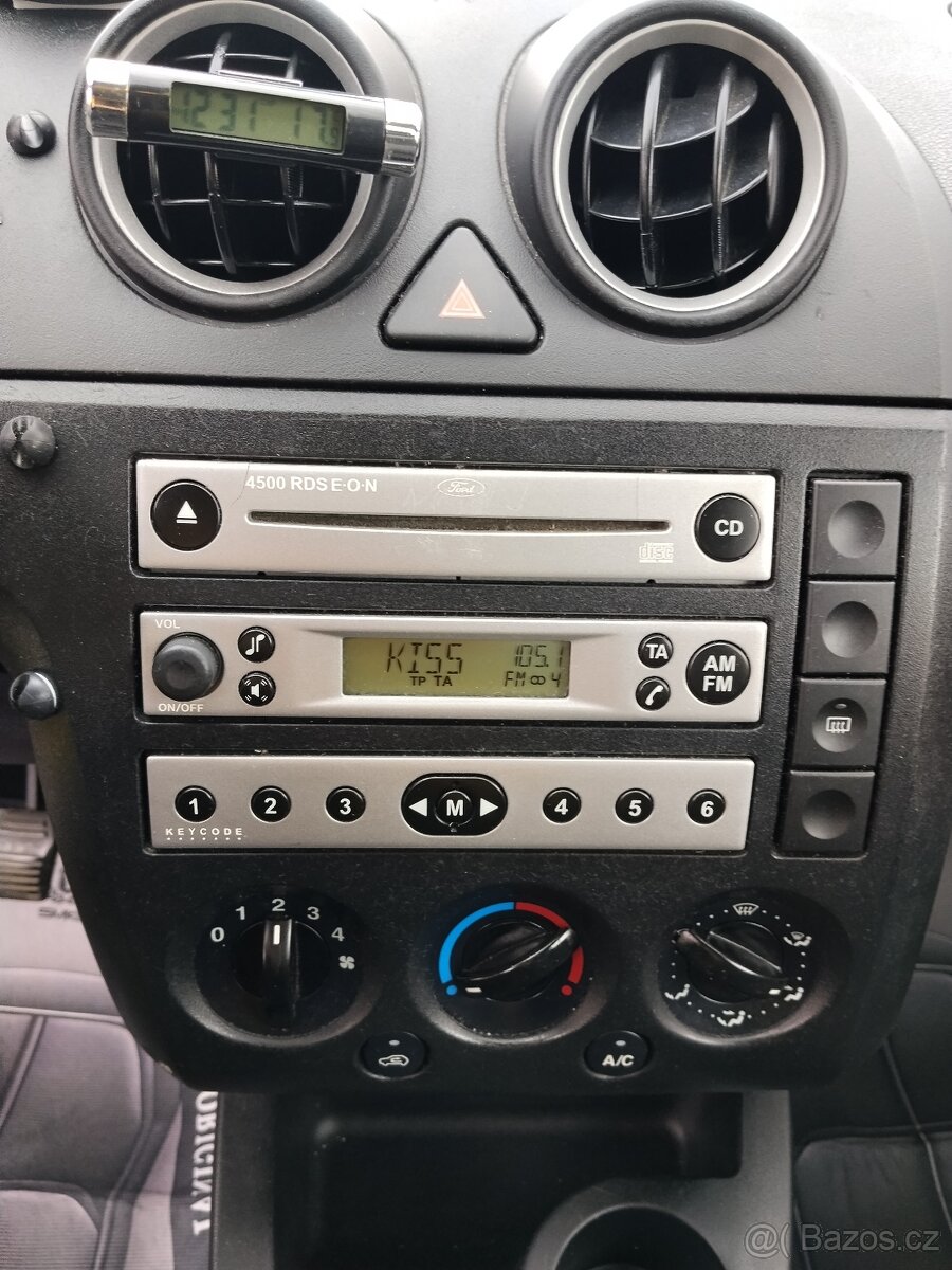 Ford Fiesta - 8