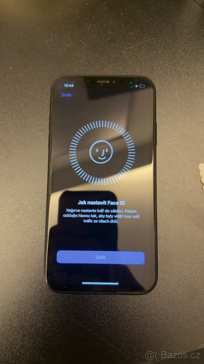 Iphone Xr - 8