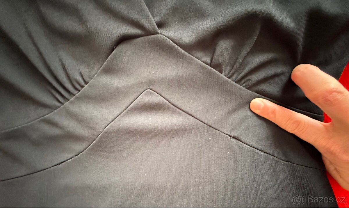 Společenské šaty - malé černé - 8