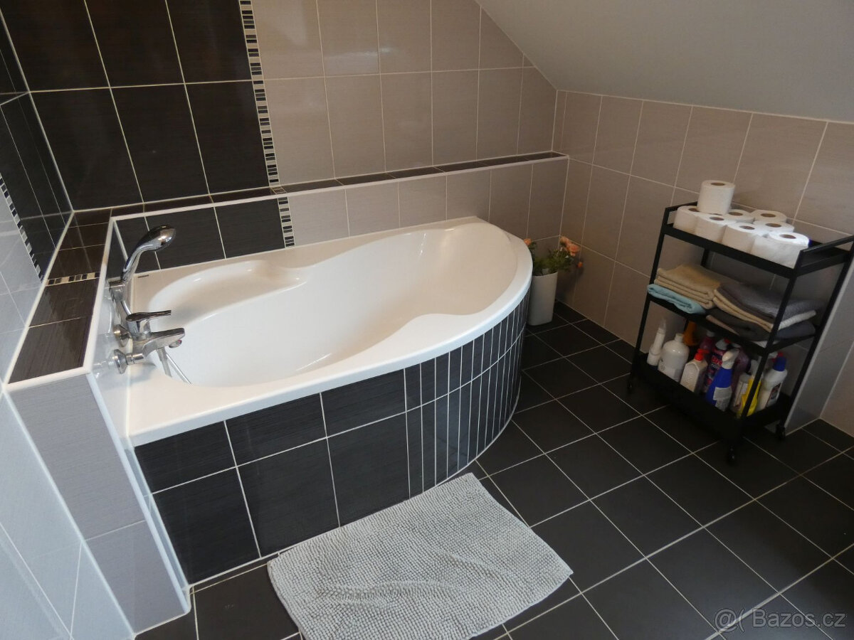 Prodej RD 5+1 Rajhrad u Brna, klimatizace, bazén - 8