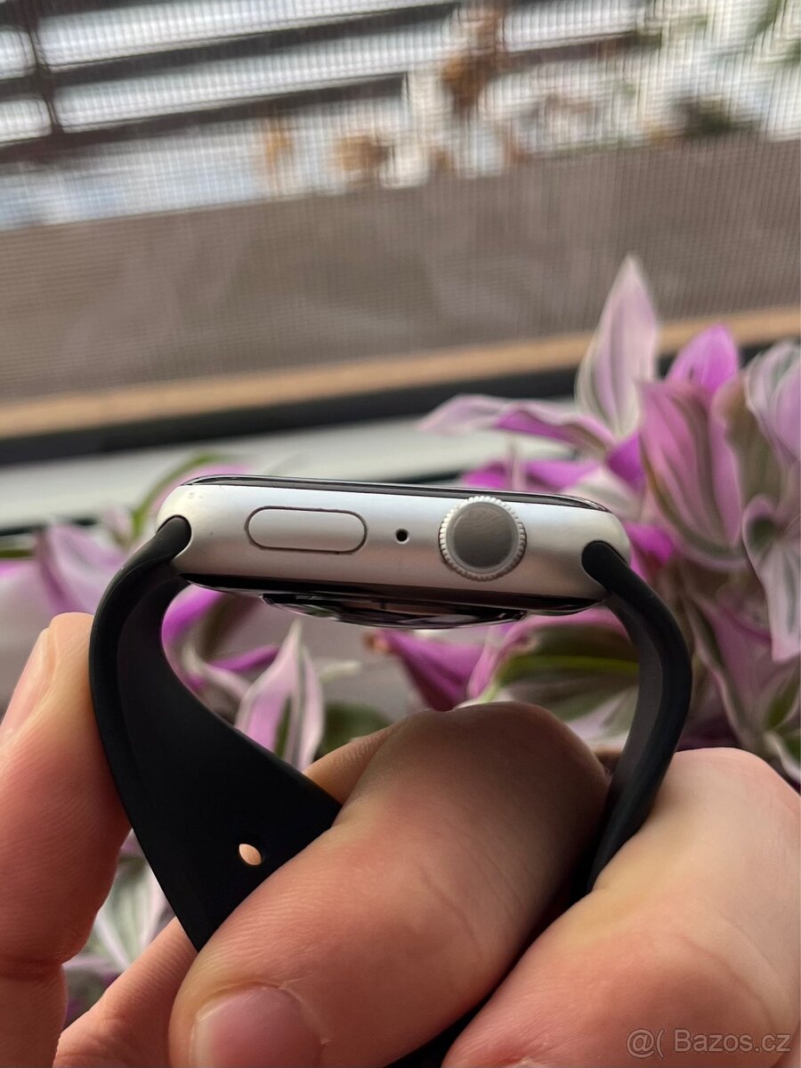 Apple Watch 8 45mm - 8