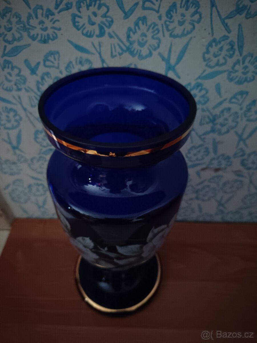 Prodám velkou modrou skleněnou vázu - 8