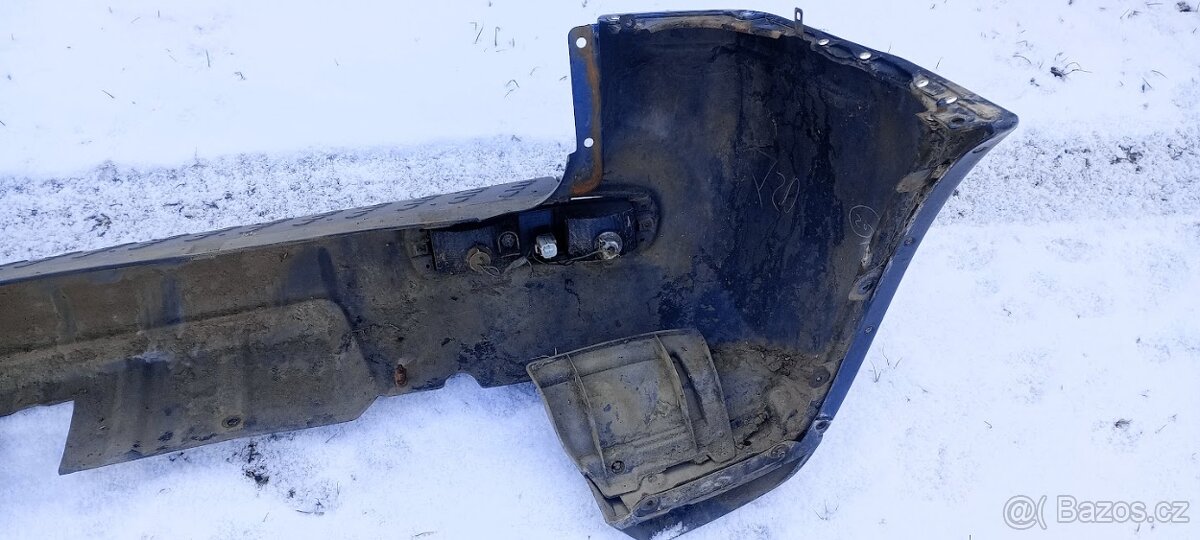 Mitsubishi Pajero III zadní nárazník - 8