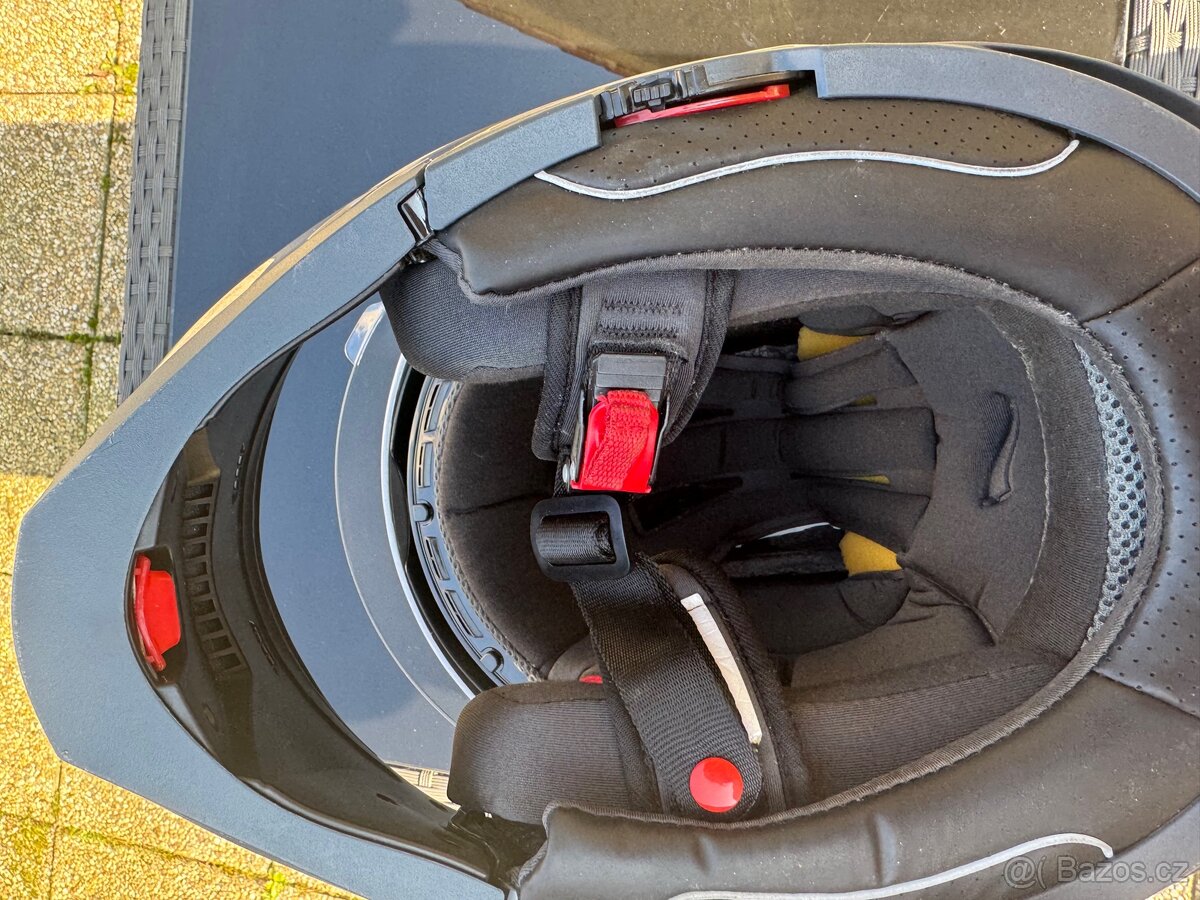 Výklopná moto helma - 8