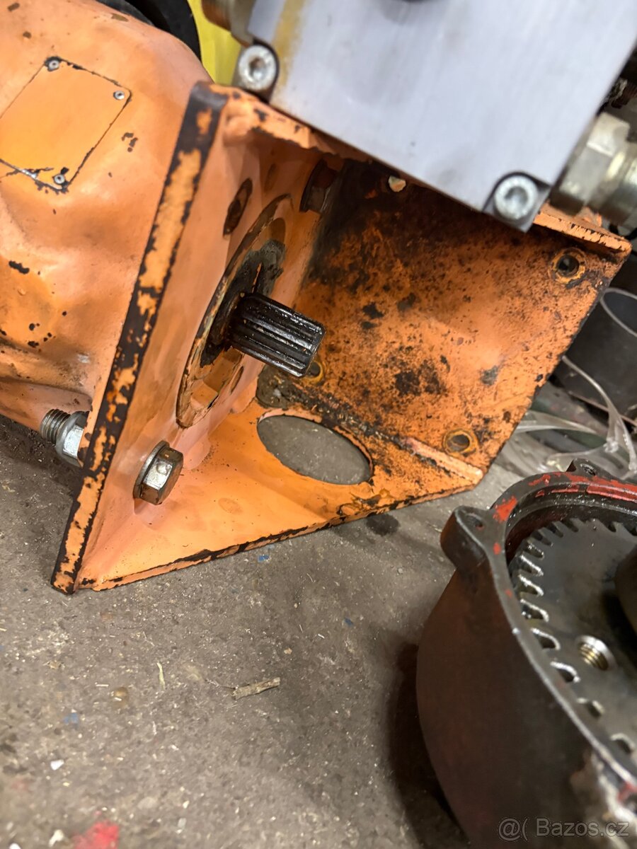 Hydraulické čerpadlo z mulčovače - 8