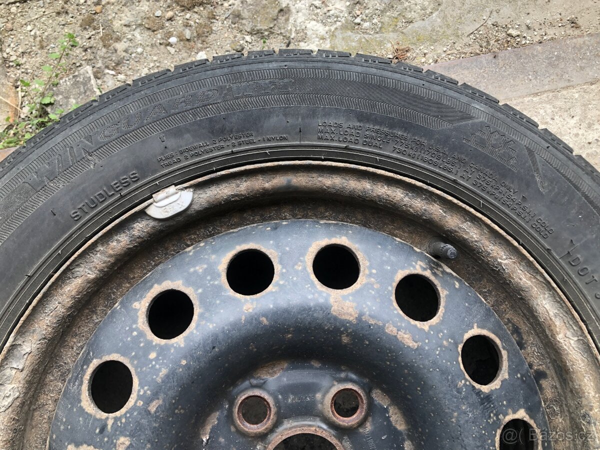 Prodám 4 zimní pneumatiky 195/60R16C na plechových discích - 8