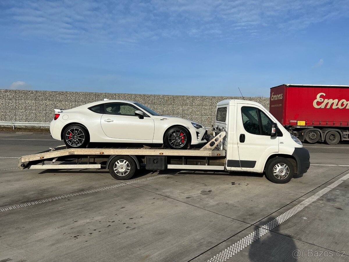 Půjčovna odtahovky pronájem - náklad až 2000kg na sk. B - 8