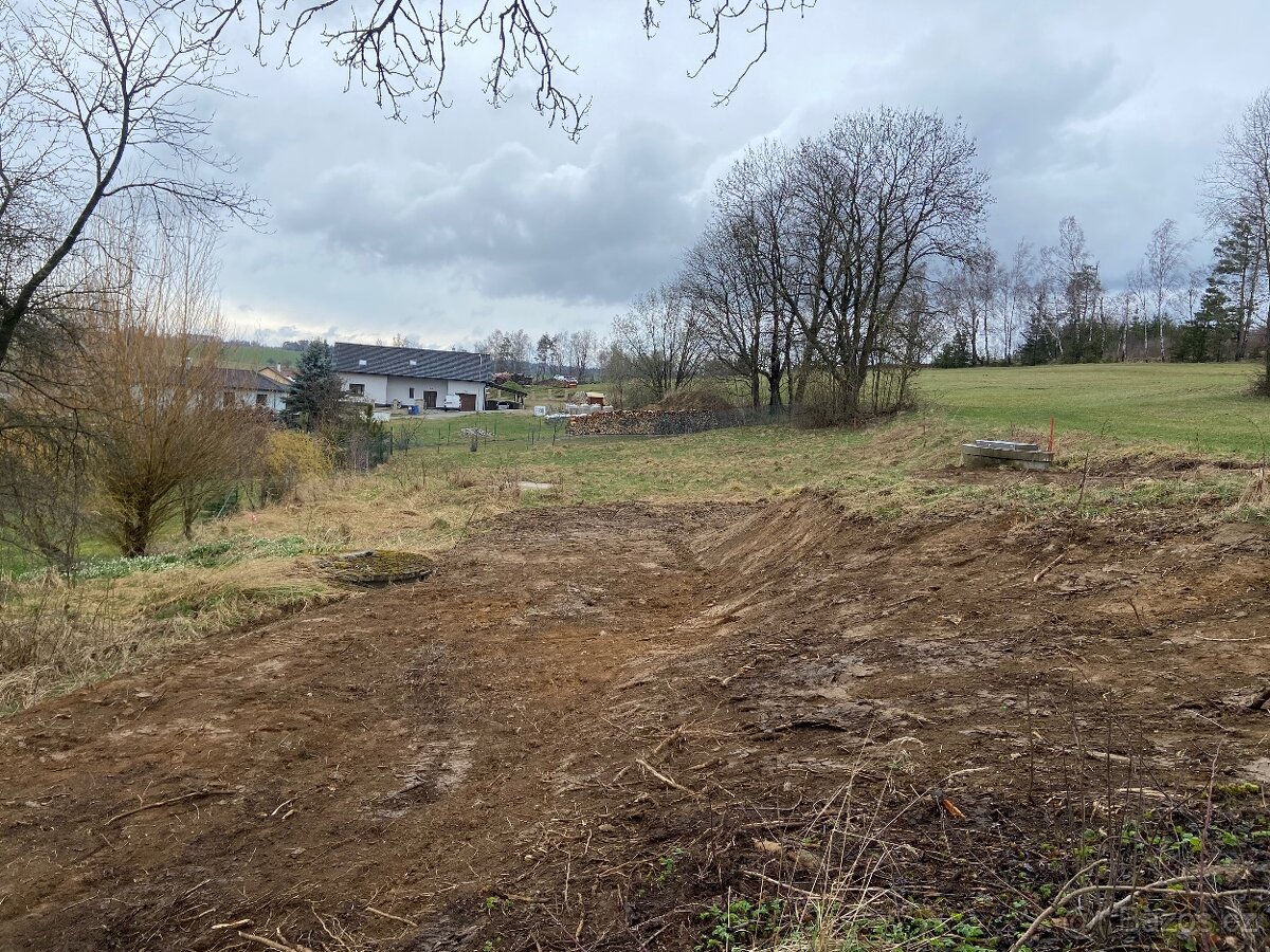 Pozemek obec Jilem 1925 m2 - 8