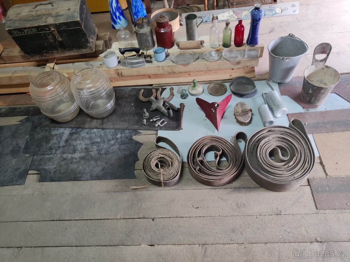 Staré cepy,ploché řemeny, hašple atd.viz fotky - 8