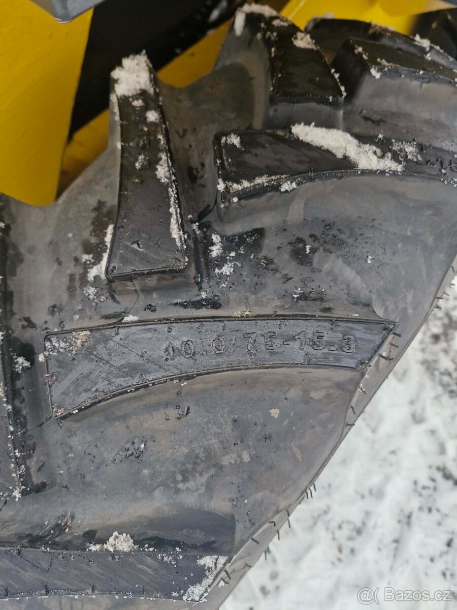 UNC 060 - Smykový nakladač - 8