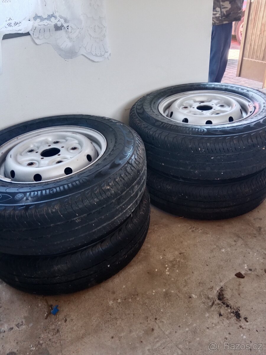 Kola Ford transit - 8