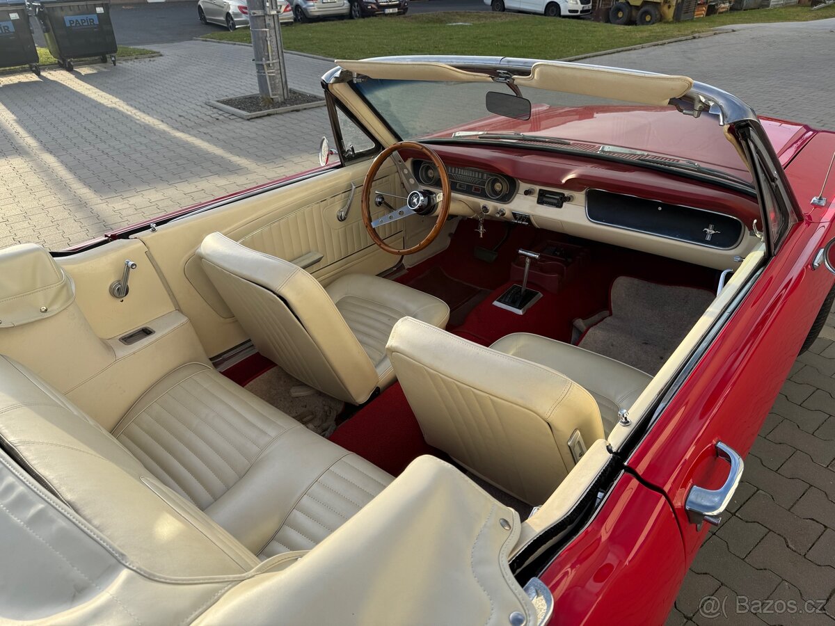 1965 Ford Mustang Convertible 289 V8 - 8