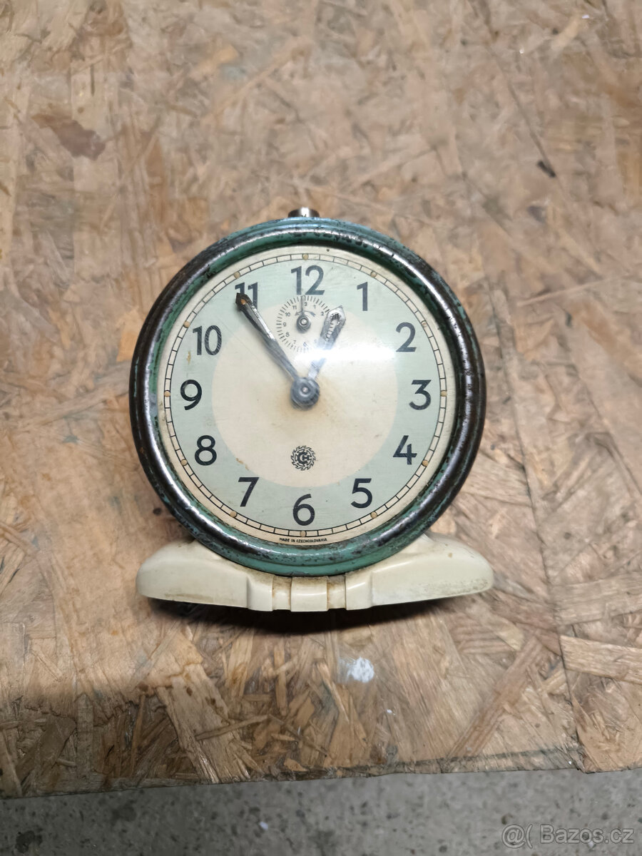 Hrníčky, sklenice, talíře, keramika, sošky a jiné nálezy na - 8