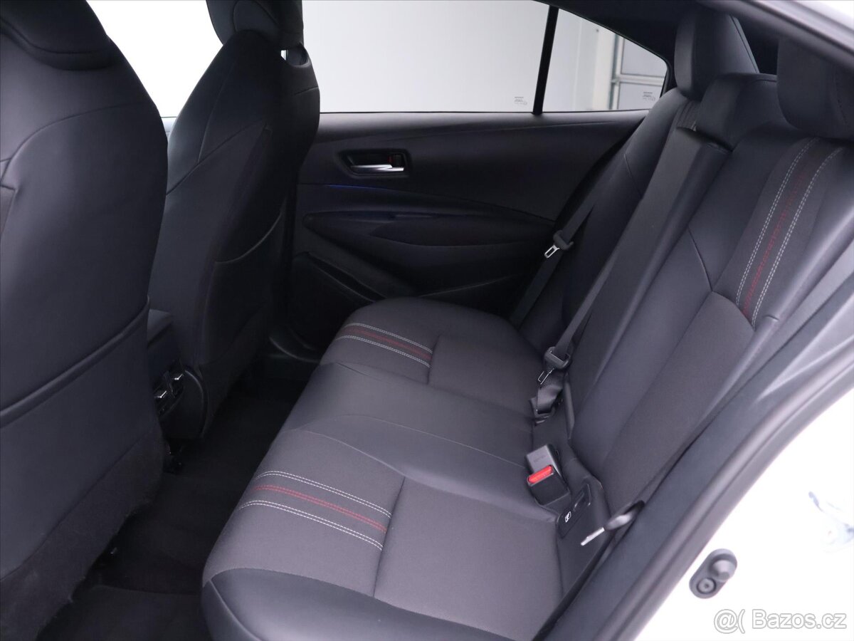 Toyota Corolla 1,8 Hybrid e-CVT 1.Maj DPH GR (2022) - 8
