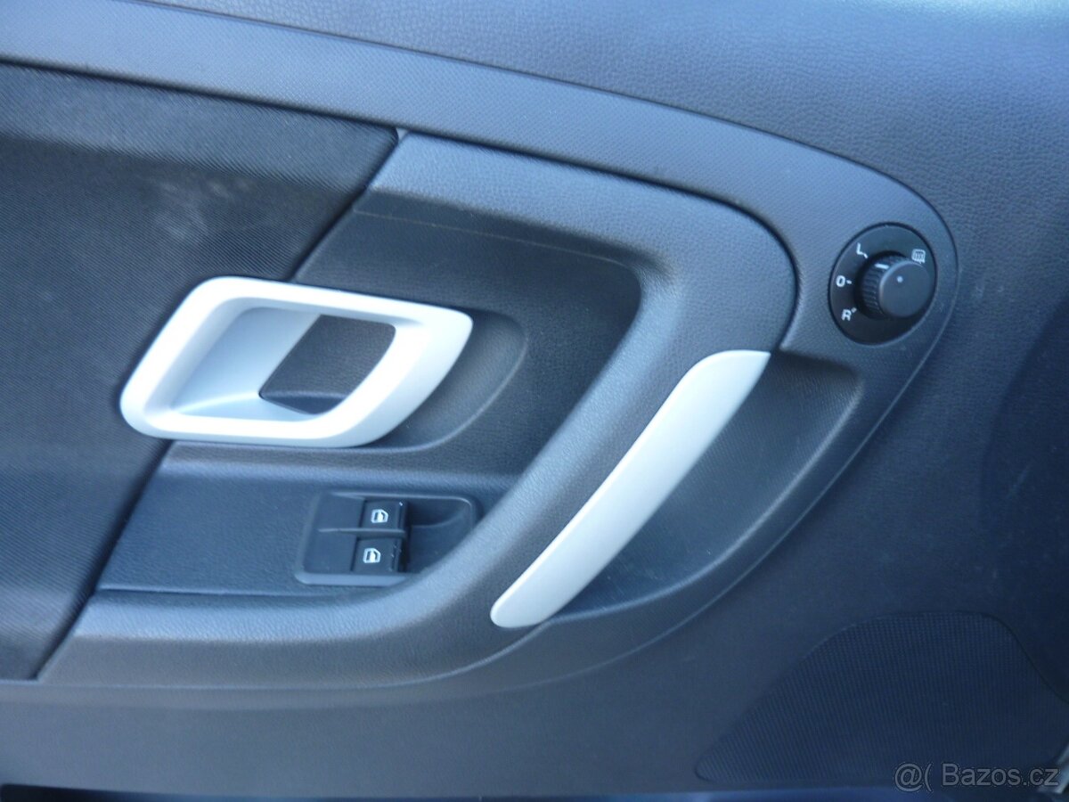 ŠKODA FABIA KOMBI SPORT 1.2 51 KW 2009 KLIMA - 8