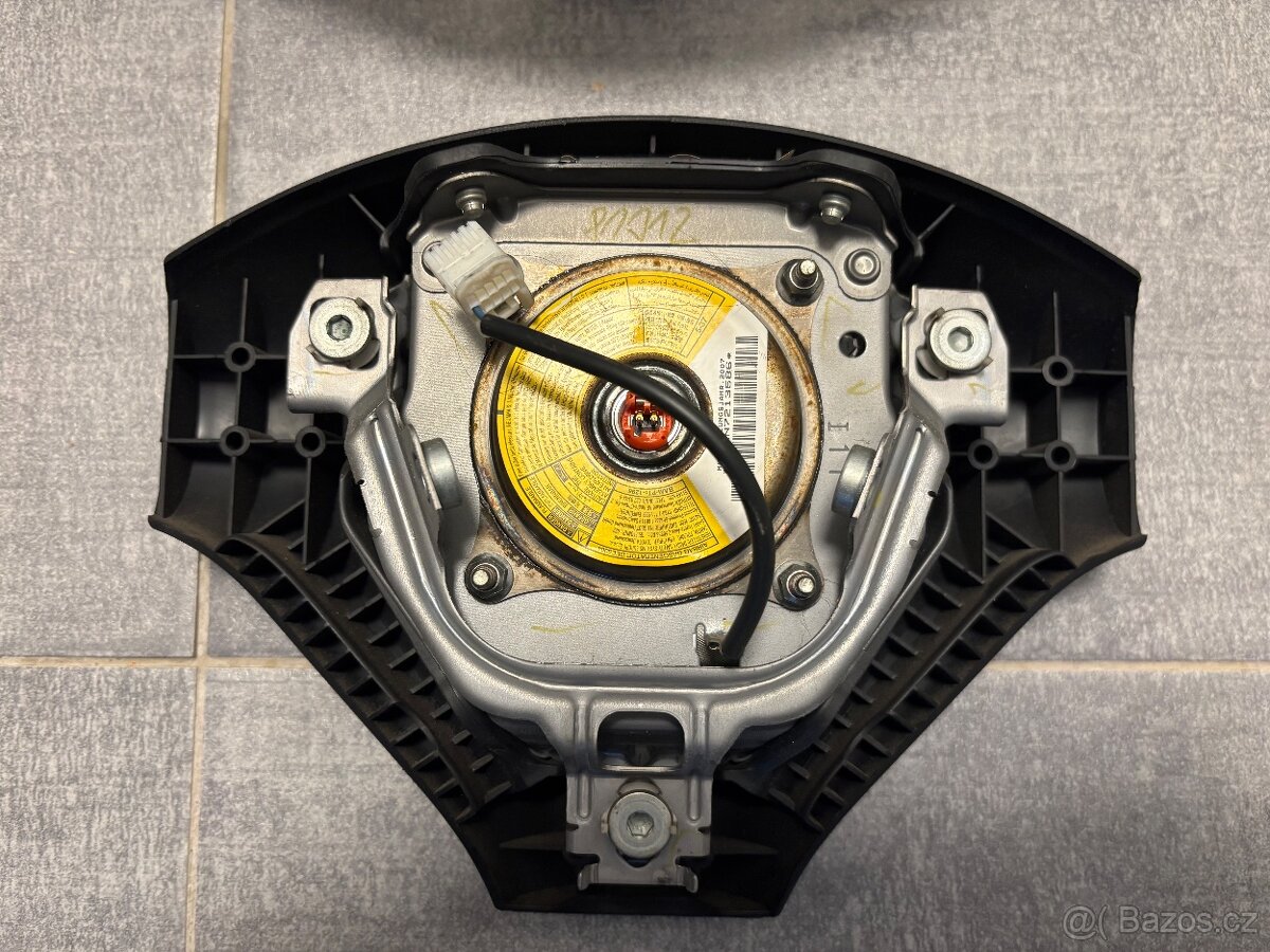 Volant Peugeot 107 - 8