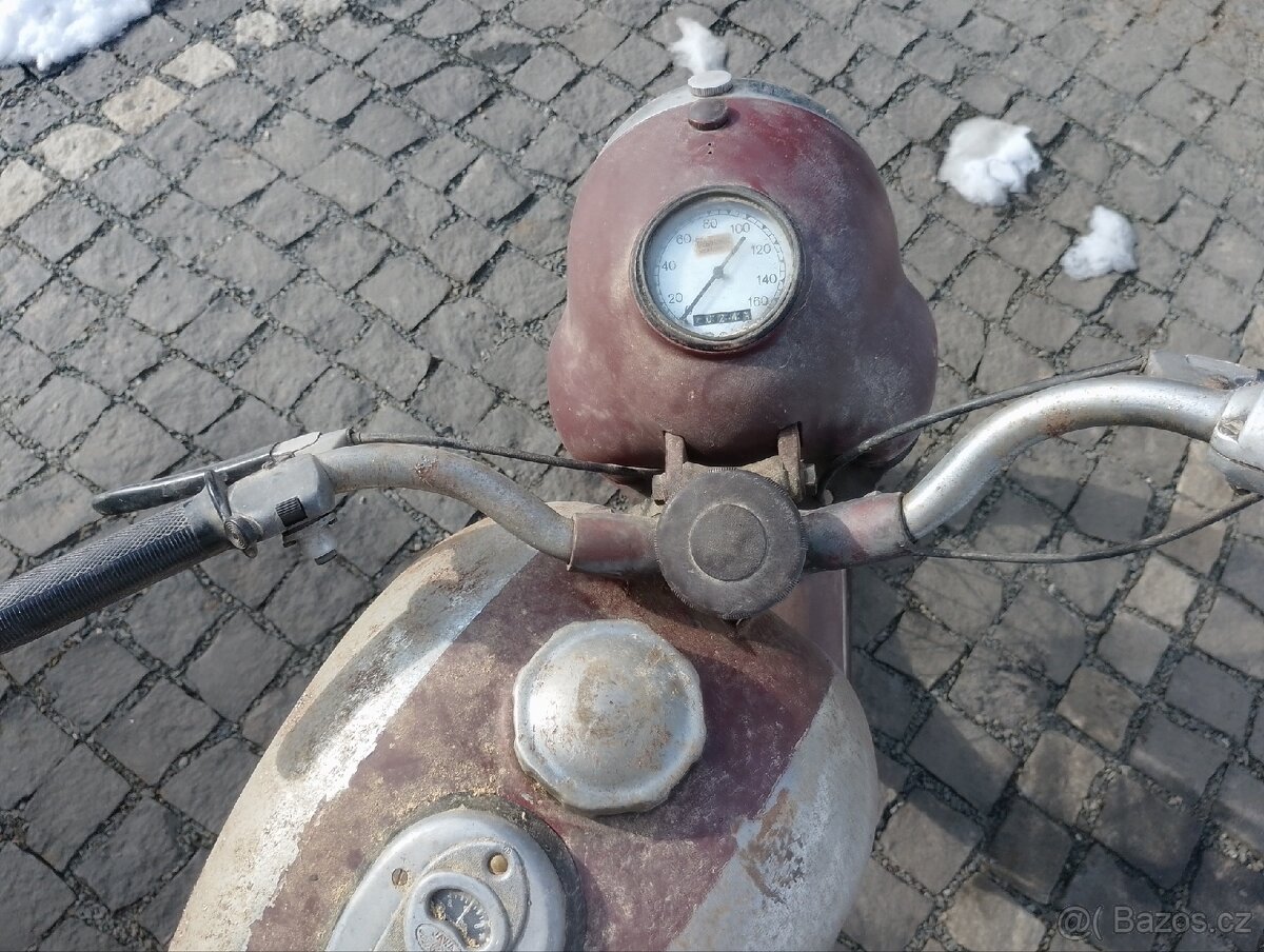 Jawa Pérák 350 - 8