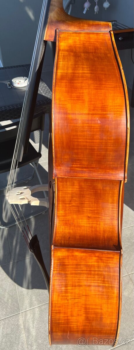 Celodřevěný kontrabas - 8