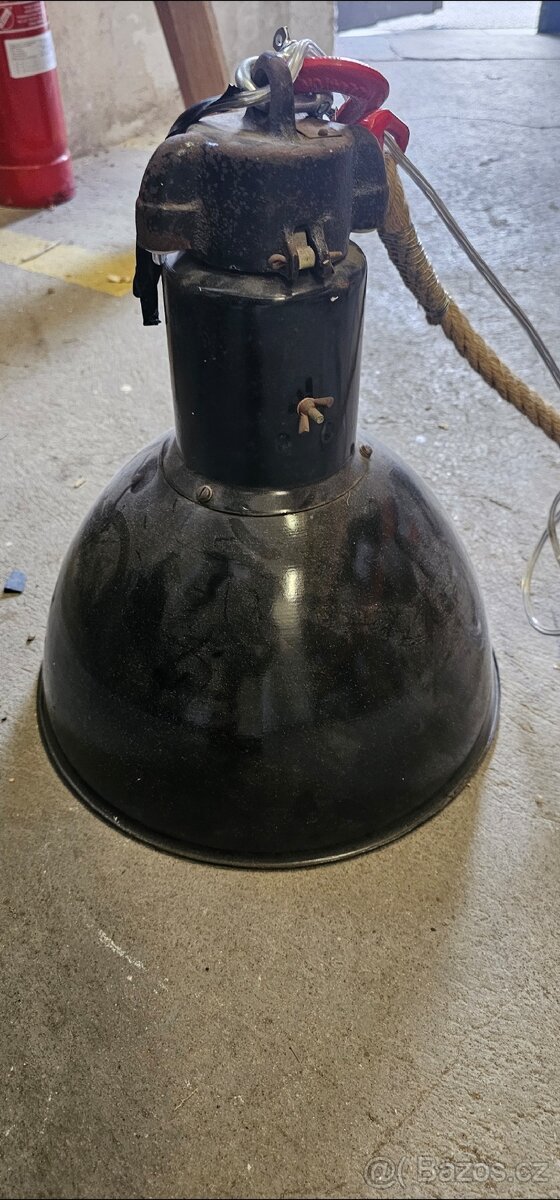 Staré industriální světlo smaltované - 8