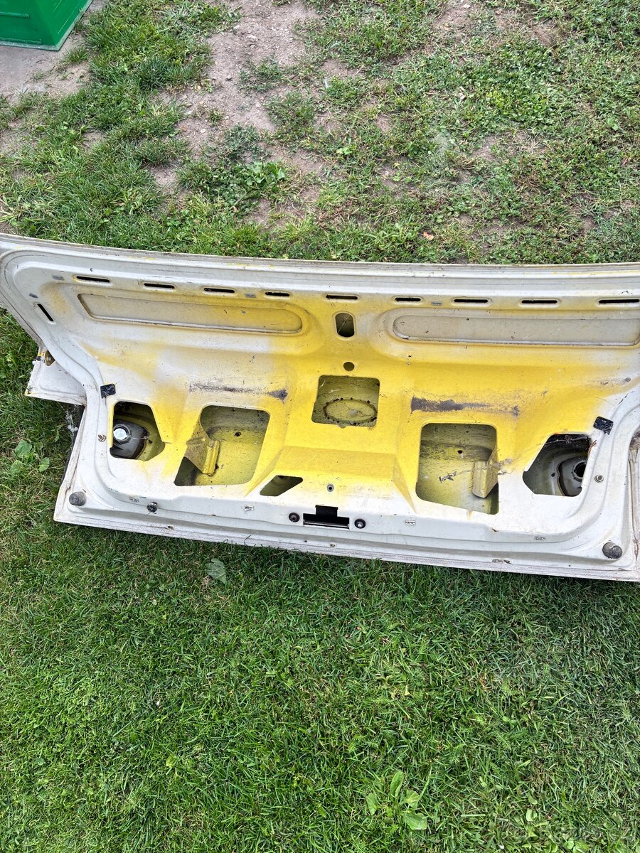 Kufrové dveře Ford Escort kabriolet - 8