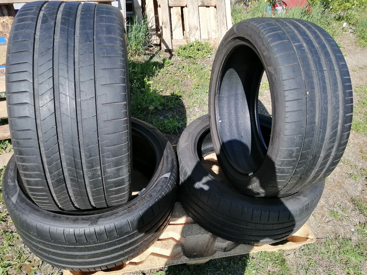 Pirelli P Zero 315/35ZR22 - 8