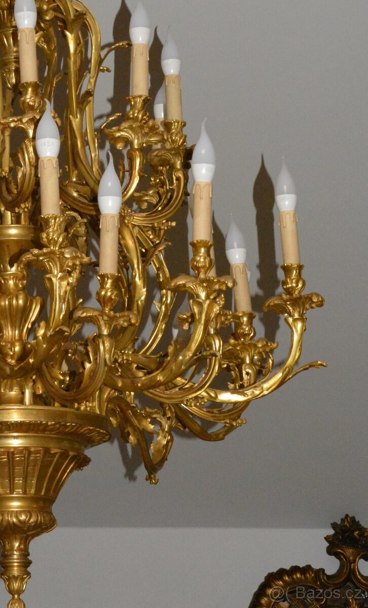 Zámecký bronzový lustr - UNIKÁT - 30 ramen - 142cm - 8