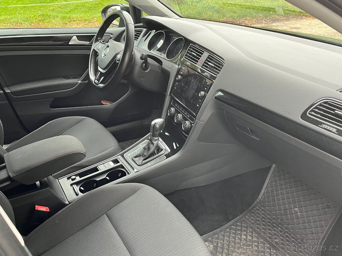 VW Golf Variant 2,0 TDi DSG 4Motion Perfektní stav - 8