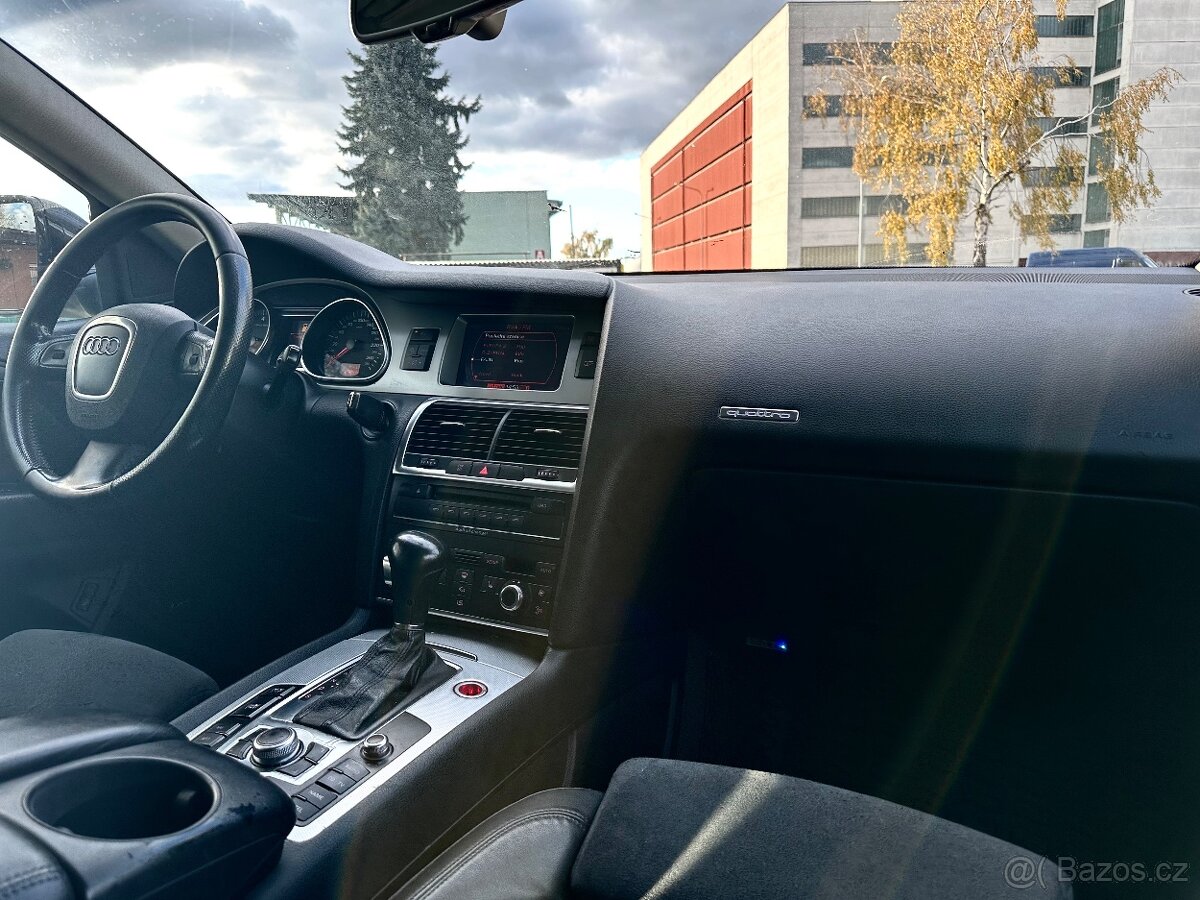 AUDI Q7 4.2 FSI 257KW 7 MÍST - 8